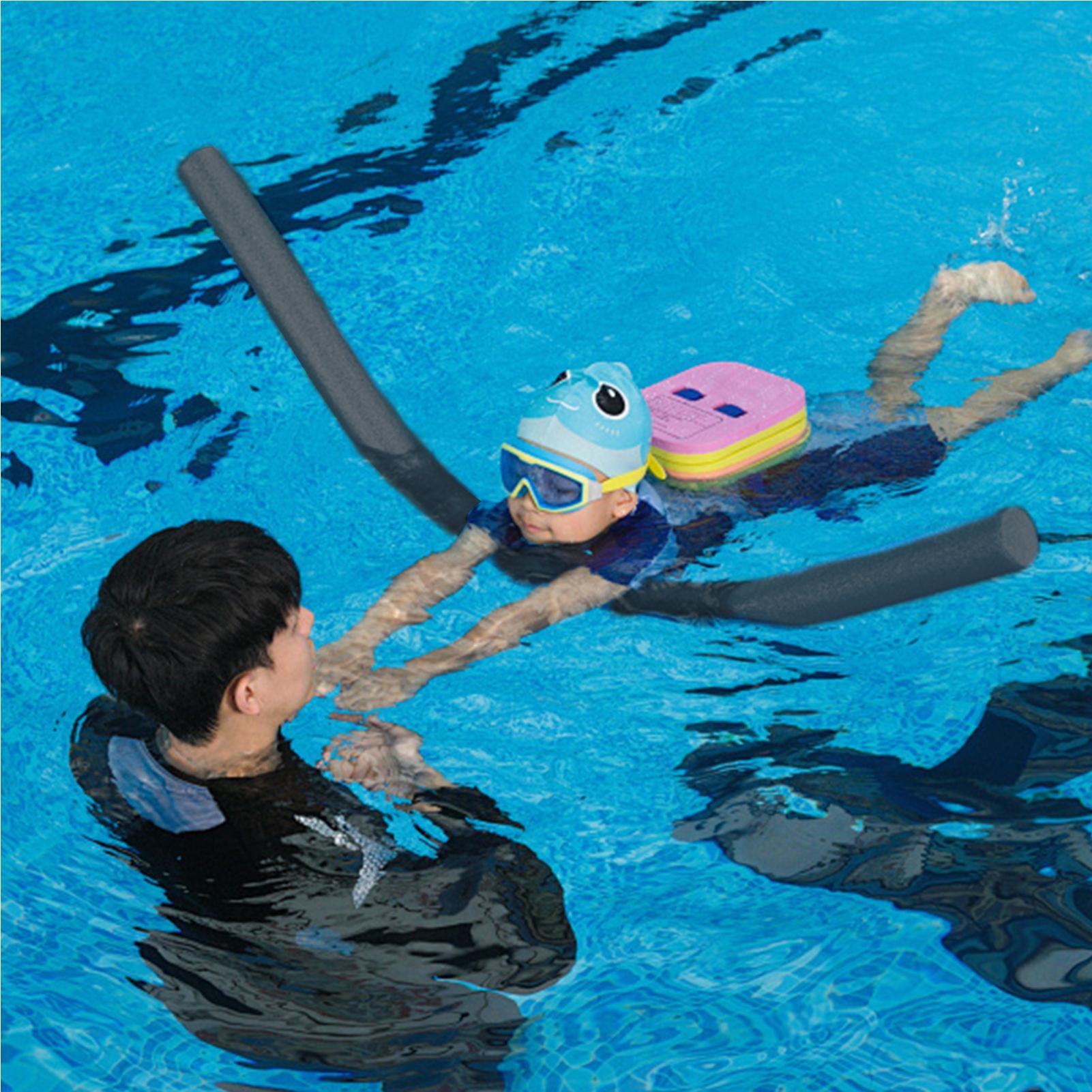 Foam Pool Noodle - แท่งโฟมลอยน้ำสำหรับเล่นในสระน้ำ อุปกรณ์ฝึกว่ายน้ำ ของเล่นในสระน้ำ อุปกรณ์ช่วยฝึกกีฬาทางน้ำ แท่งลอยน้ำ